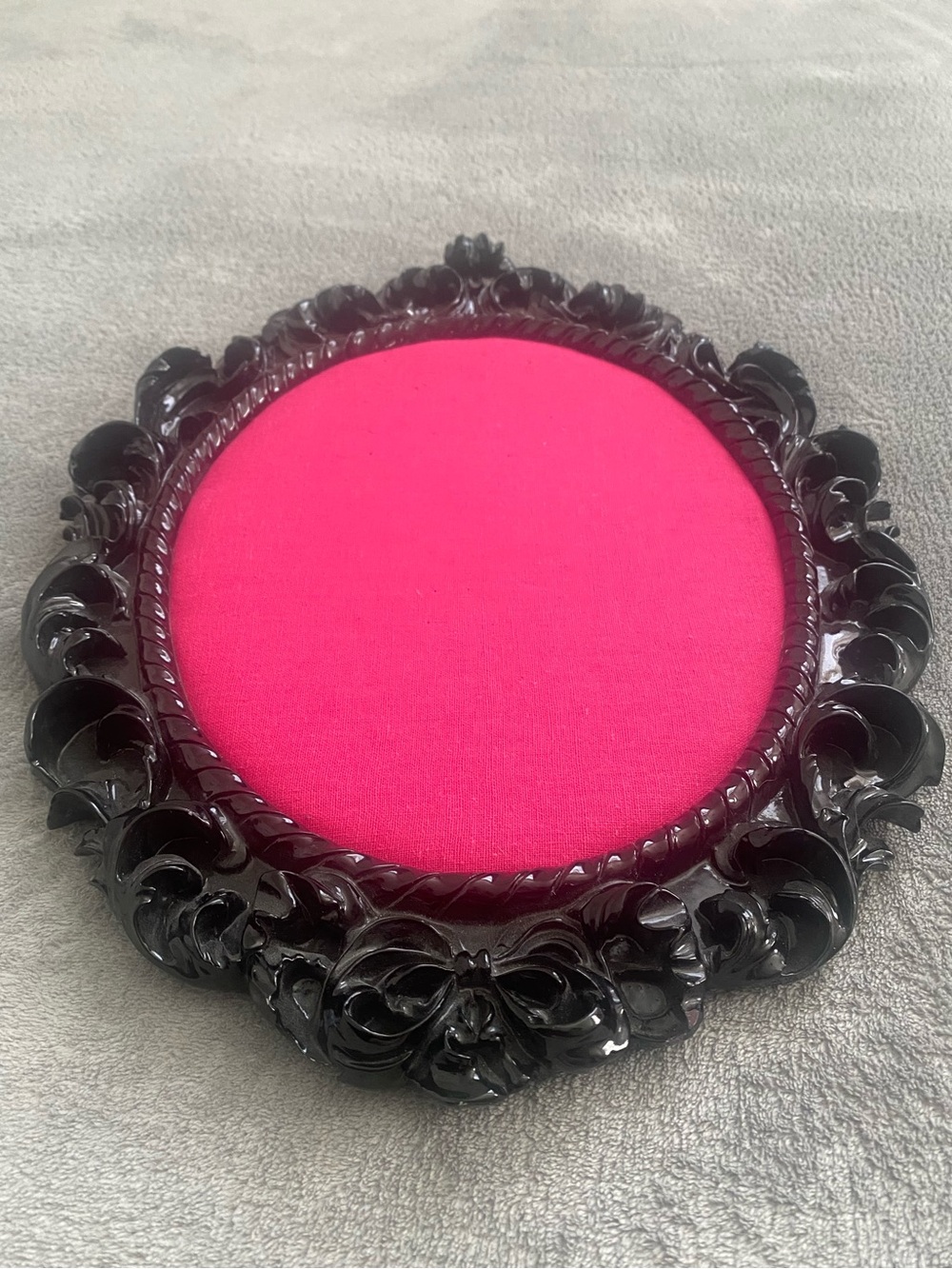 Vintage Ornate Black & Pink Velvet Wall Plaque Decor Bulletin/Picture Board - Picture 4 of 7